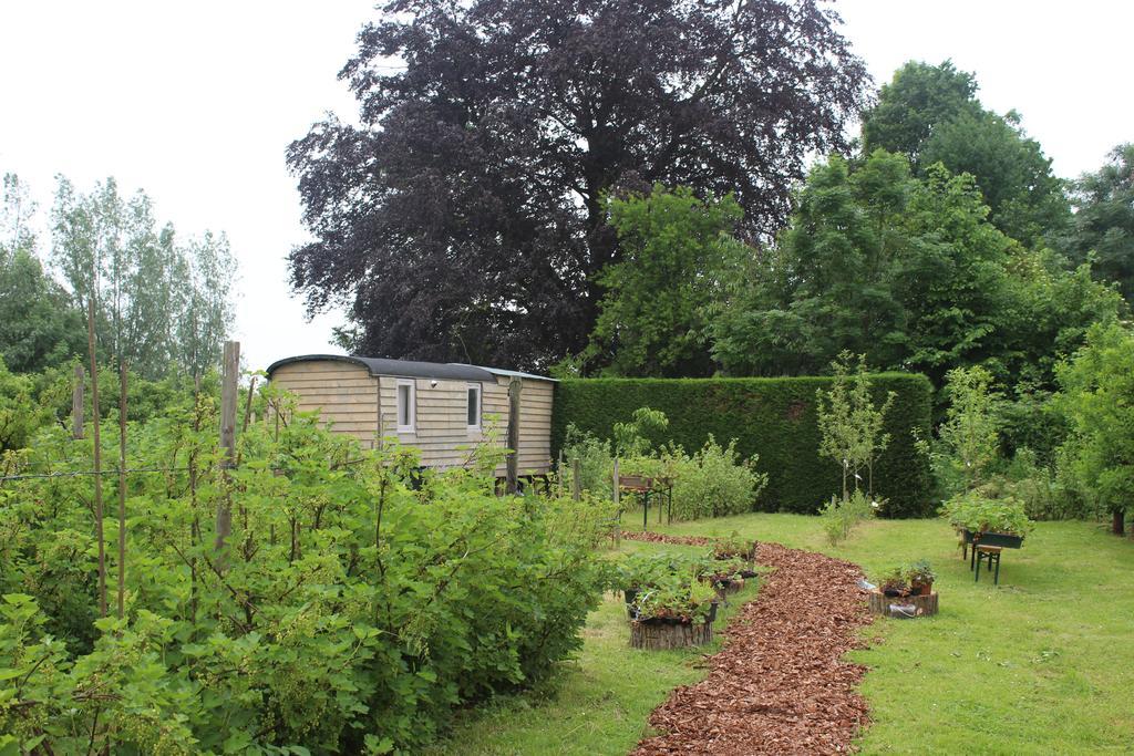 Pipowagen/Chalet De Oude Rijn Bed & Breakfast Harmelen Exterior photo